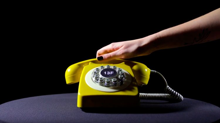 el telefono amarillo de la conciliación