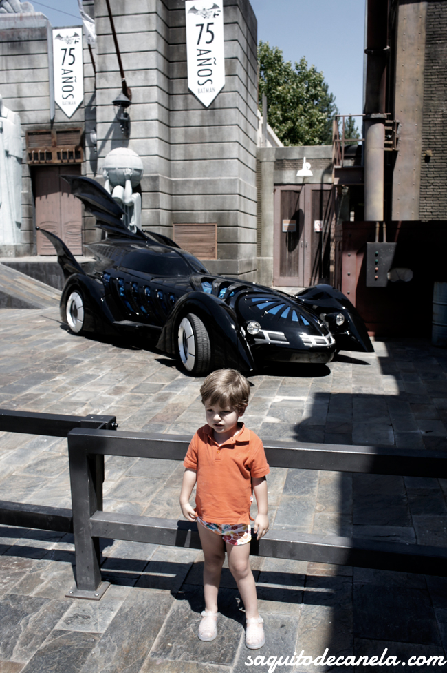 Viajar con niños Parque Warner Madrid