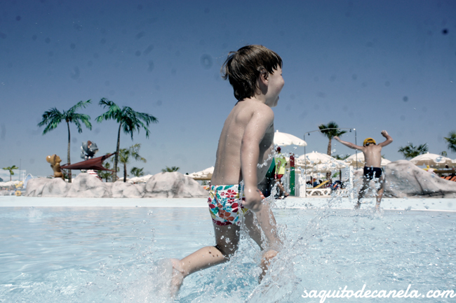 Viajar con niños Parque Warner Madrid